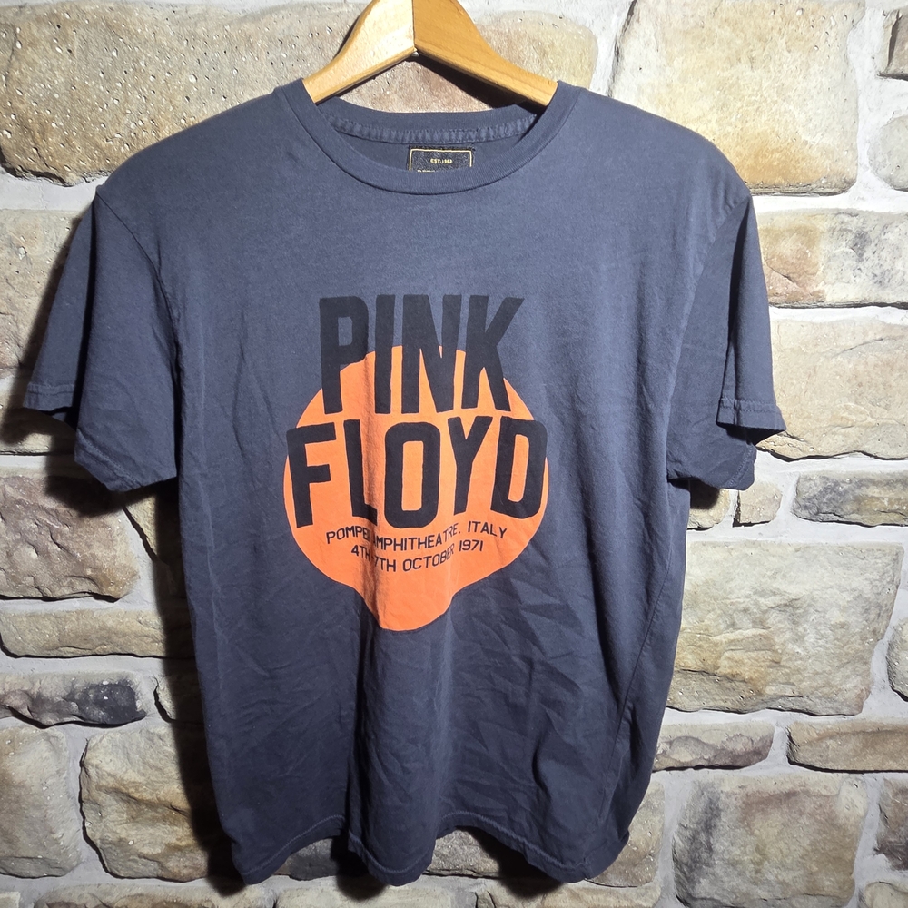 Original Retro Brand Pink Floyd Live at Pompeii 1971 T-Shirt - Size Small - USA